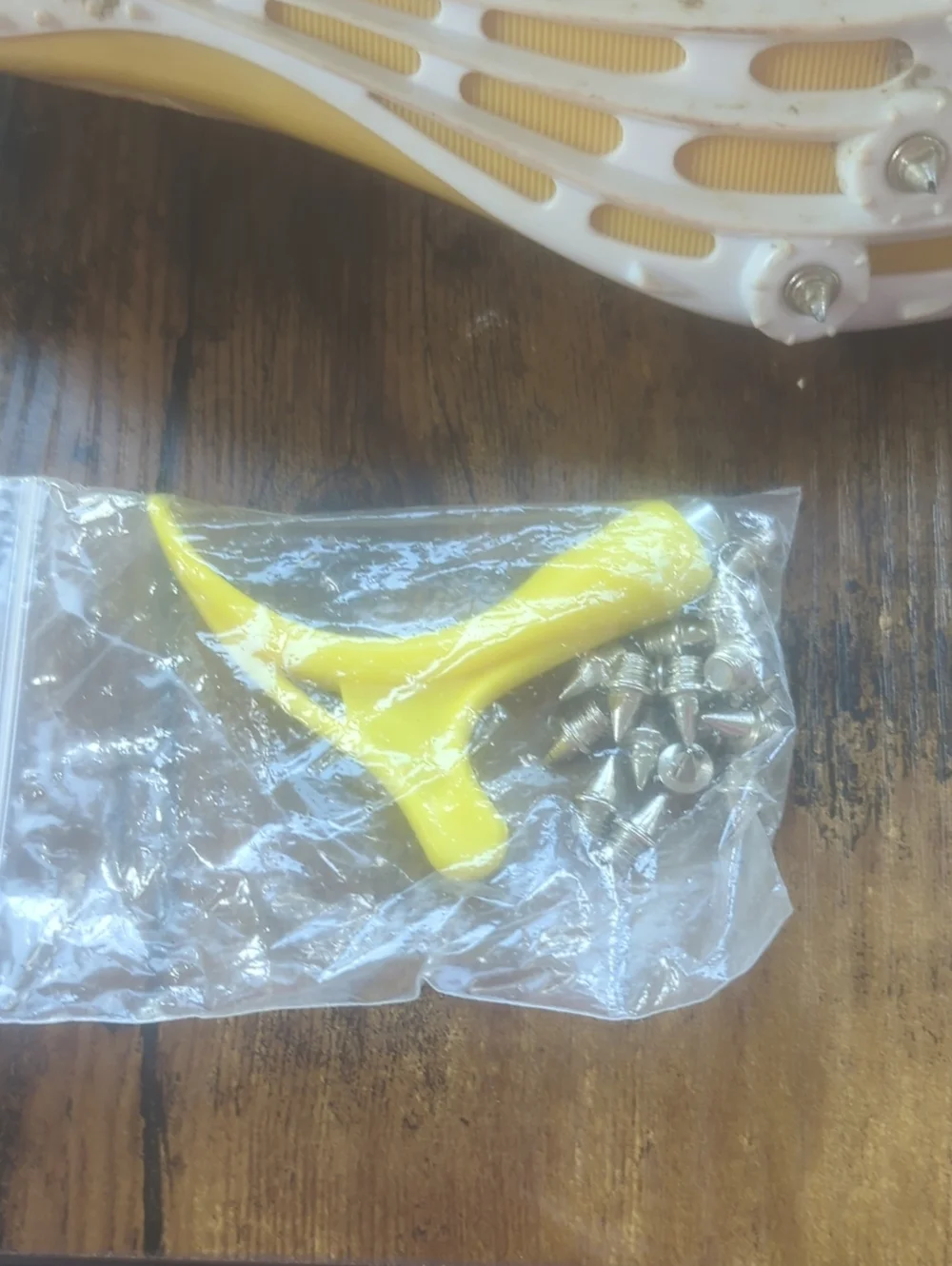 White And Gold Track Spikes Size 35